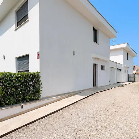 Villa Cosins 1 Mel By Sealand